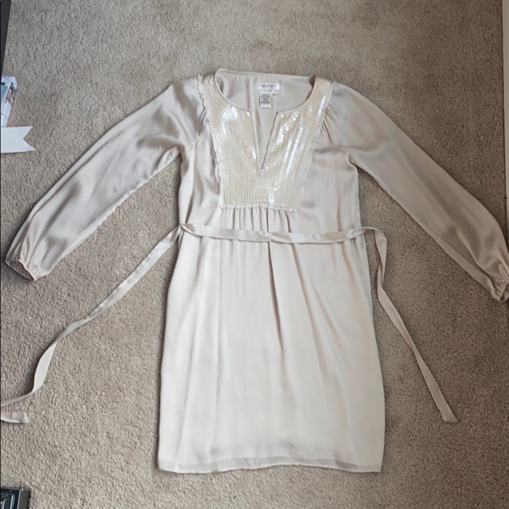 Long sleeve dress, ivory, sequins and belt. Size xs